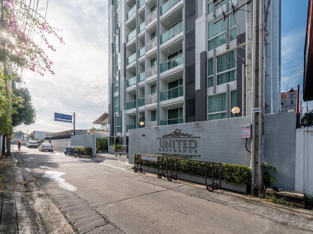 United Residence Ekamai Бангкок Экстерьер фото
