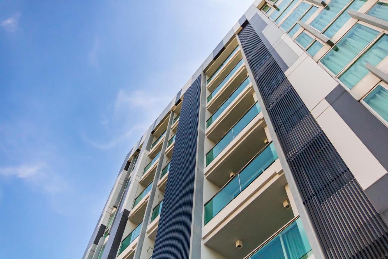 United Residence Ekamai Бангкок Экстерьер фото