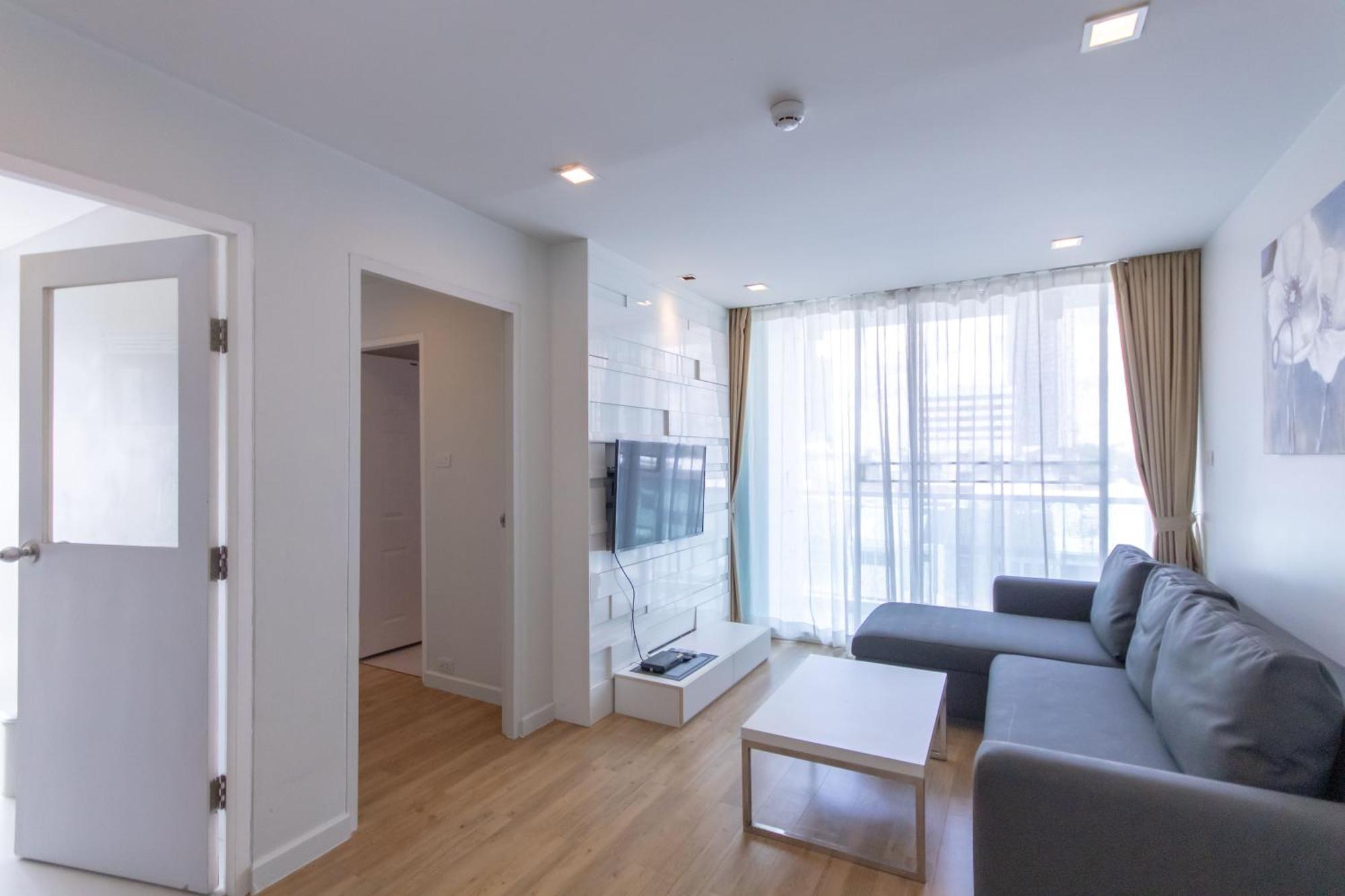 United Residence Ekamai Бангкок Экстерьер фото
